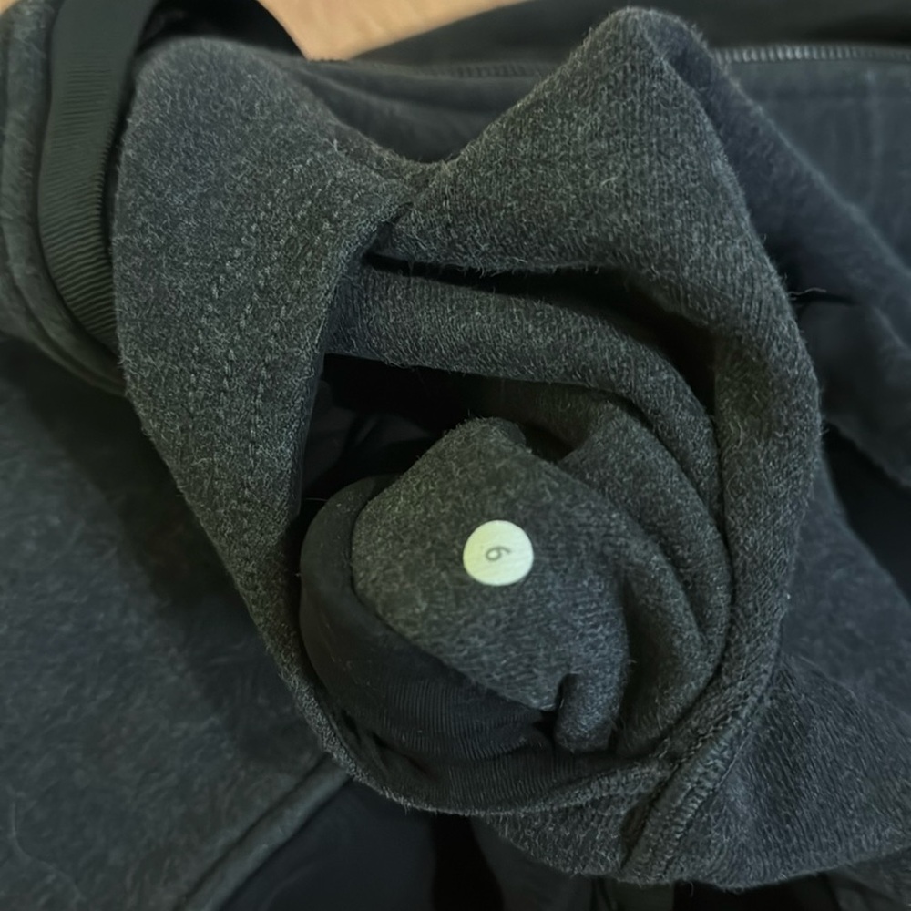 Lululemon Scuba Hoodie *Detachable Hood size 6 - Picture 16 of 16